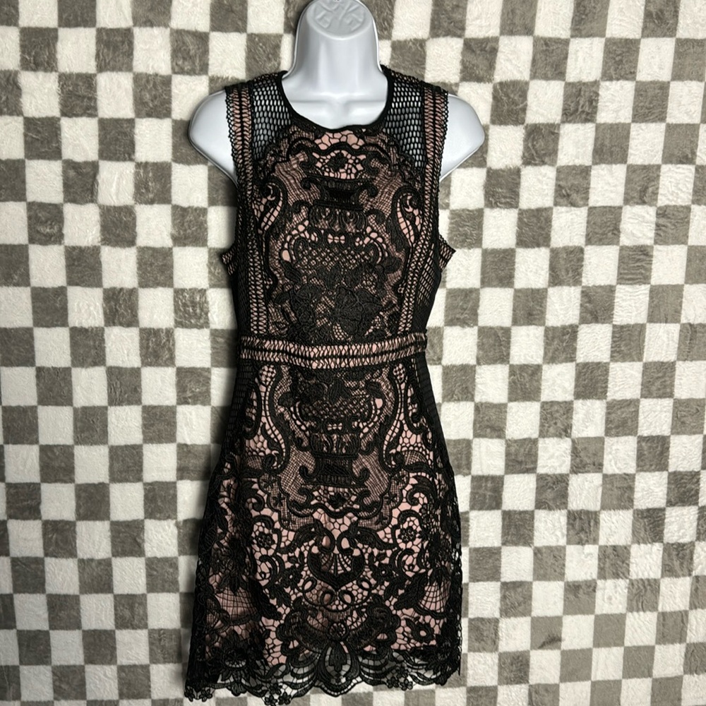 Impressive dress pink black knit layered lace cocktail m medium